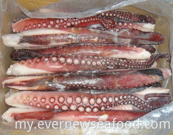 အေးခဲထားသော ရေဘဝဲများကို ခြေထောက်ဖြင့် လှီးဖြတ်ပြုတ်ပါ။